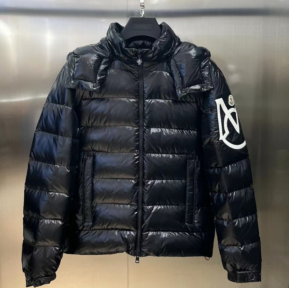 MONCLER (removable hood) hooded ski down jacket